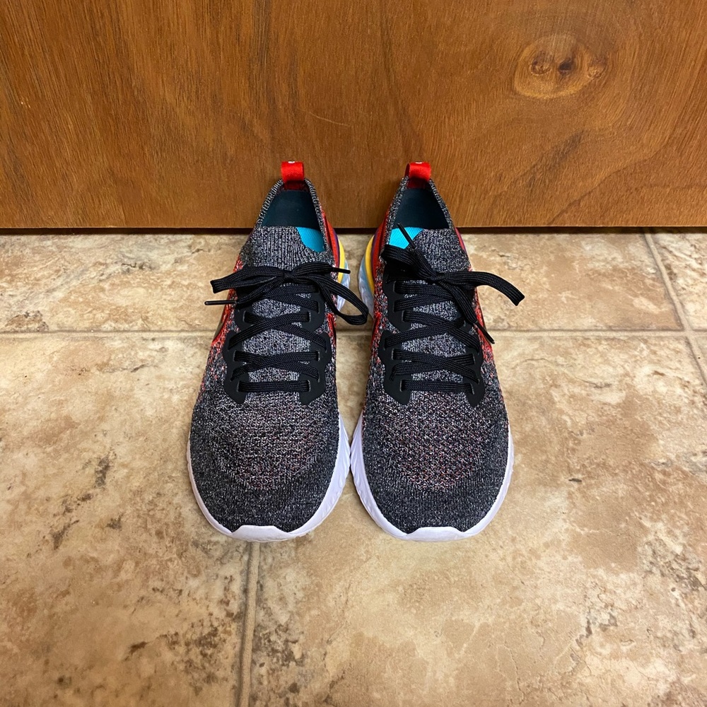 Nike Men’s Epic React Flyknit 2 Running Shoes